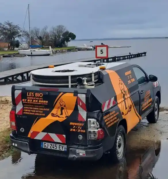 camion hydrocureur plage
